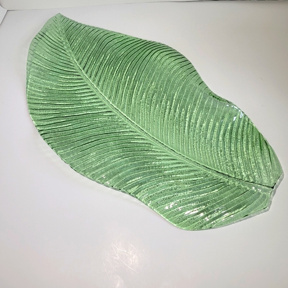 Art Clear Green Glass Leaf Large Serving Platter Vintage Excellent